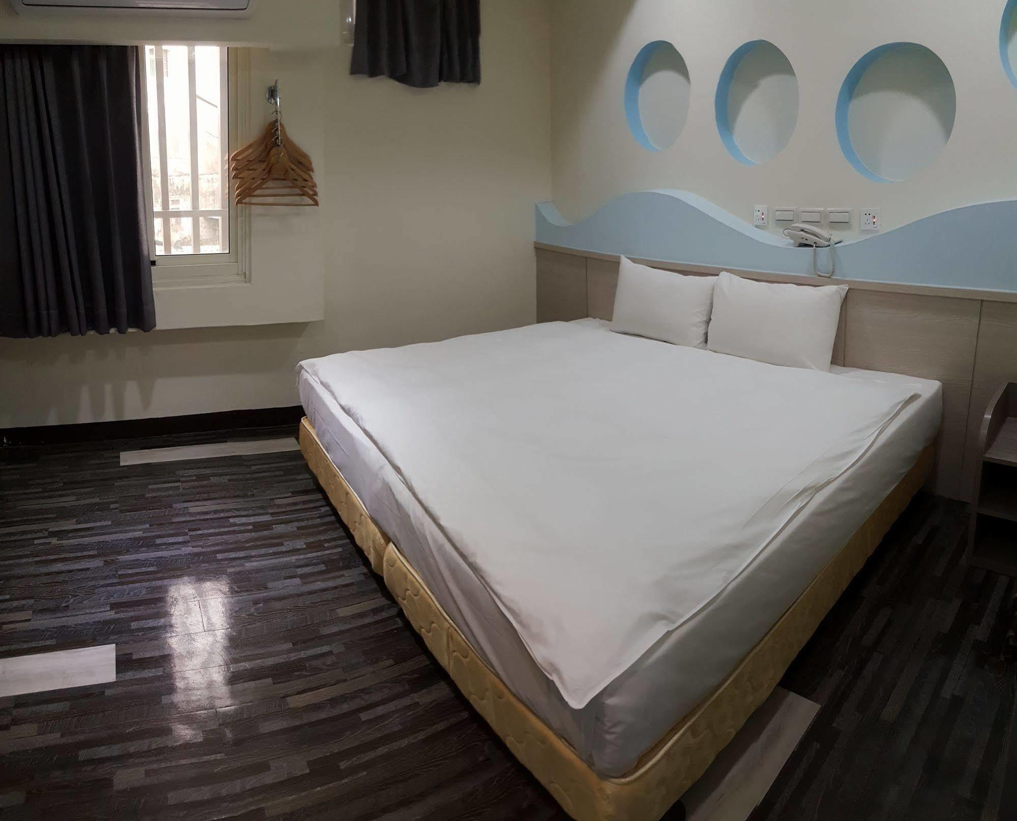 微旅時尚旅店 Hotel Douliu Bagian luar foto